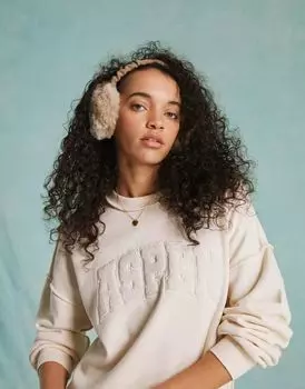 Кремовый оверсайз-лыжный свитшот Miss Selfridge с аппликацией в виде плюшевой буквы