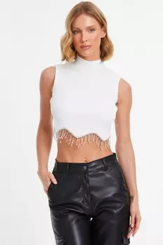 Кремовый топ без рукавов с фестончатым узором QUIZ Clothing