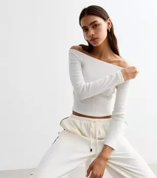 Кремовый топ с открытыми плечами и длинными рукавами в рубчик New Look, кремовый