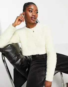 Кремовый укороченный джемпер из пушистой пряжи ASOS DESIGN