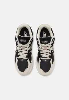 Кроссовки 2002 UNISEX New Balance, черный