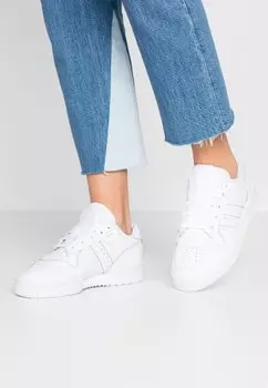 Кроссовки adidas Originals