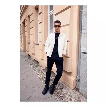 Кроссовки Adidas Originals Ozelia Unisex, core black/carbon