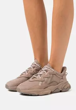 Кроссовки adidas Originals Ozweego, мелово-коричневый / простой коричневый
