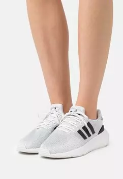 Кроссовки adidas Originals Swift Run 22, кристально-белый / основной черный