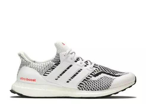 Кроссовки Adidas ULTRABOOST 5.0 DNA 'ZEBRA', белый