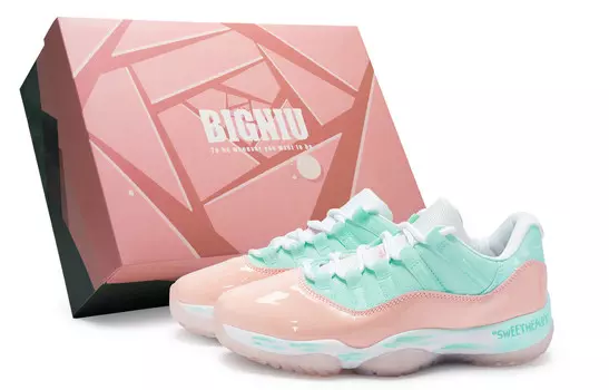 Кроссовки Air Jordan 11 Vintage Basketball Shoes Women's Low-top Pink-cyan, голубой