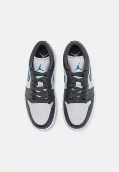 Кроссовки Air Jordan 1 Jordan, серый
