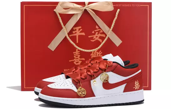 Кроссовки Air Jordan 1 Kids' Basketball Shoes Grade School