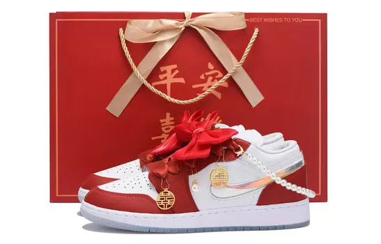 Кроссовки Air Jordan 1 Kids' Basketball Shoes Grade School