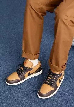 Кроссовки AIR JORDAN 1 LOW Jordan, коричневый