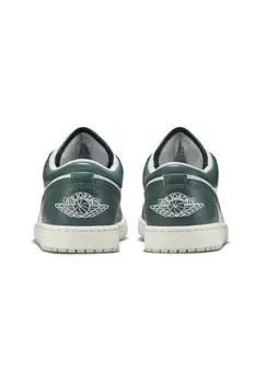 Кроссовки AIR JORDAN 1 LOW SE Jordan, зеленый