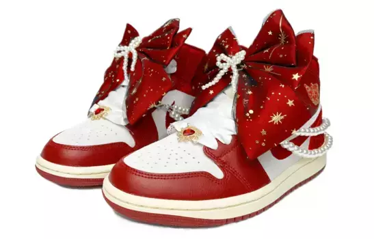 Кроссовки Air Jordan 1 Skateboarding Shoes Women's Mid-top Red/white/gold, красный