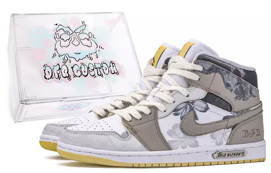 Кроссовки Air Jordan 1 Vintage Basketball Shoes Women's Mid-top Gray/Brown, светло-серый