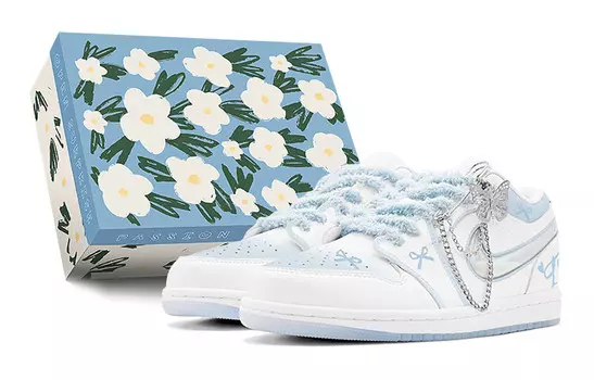 Кроссовки Air Jordan 1 Vintage Basketball Shoes Women's Low-Top White, голубой