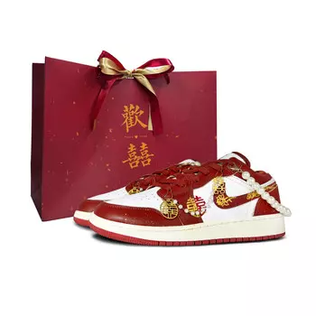 Кроссовки Air Jordan 1 Vintage Basketball Shoes Women's Low-top Gold, цвет Spend a good full moon