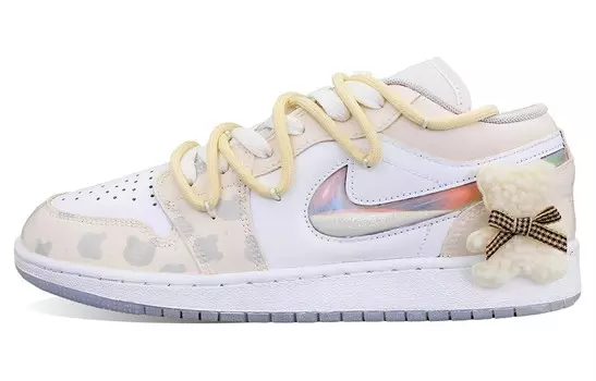 Кроссовки Air Jordan 1 Vintage Basketball Shoes Women's Low-top White, цвет Off White