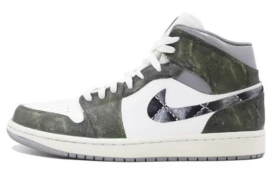 Кроссовки Air Jordan 1 Vintage Basketball Shoes Women's Mid-top Black/Green, цвет Jasper