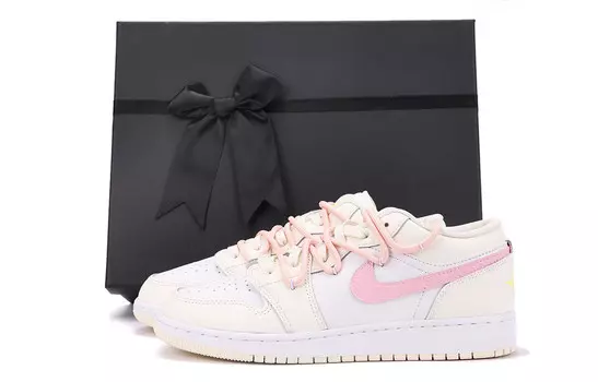 Кроссовки Air Jordan 1 Vintage Basketball Shoes Women's Low-top Blue/Pink/White, желтый