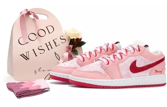 Кроссовки Air Jordan 1 Vintage Basketball Shoes Women's Low-top Pink/Red, розовый