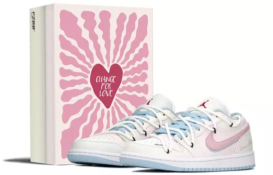 Кроссовки Air Jordan 1 Vintage Basketball Shoes Women's Low-top Beige/Pink, розовый