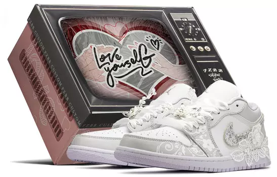 Кроссовки Air Jordan 1 Vintage Basketball Shoes Women's Low-top White/Silver, белый/серебряный