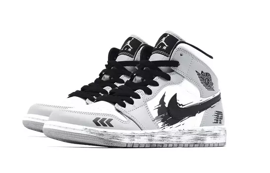 Кроссовки Air Jordan 1 Vintage Basketball Shoes Men Mid-top Black/white/gray, черный/белый/серый