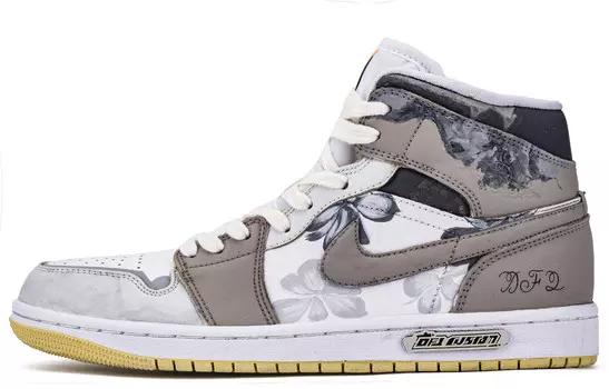 Кроссовки Air Jordan 1 Vintage Basketball Shoes Women's High-top Gray/Brown, светло-серый