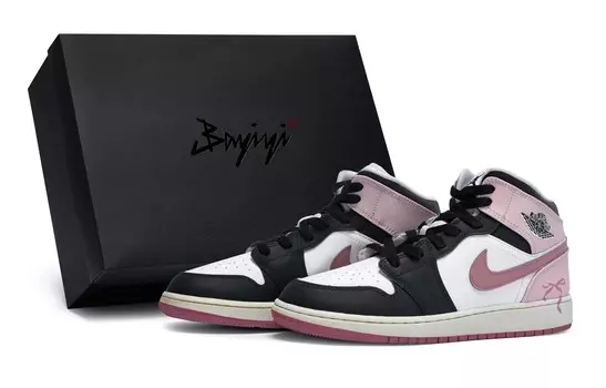 Кроссовки Air Jordan 1 Vintage Basketball Shoes Women's Mid-top Black, черный
