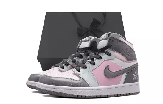 Кроссовки Air Jordan 1 Vintage Basketball Women's High-Top, серый/розовый/белый