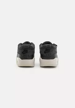 Кроссовки AIR JORDAN 4 UNISEX Jordan, черный
