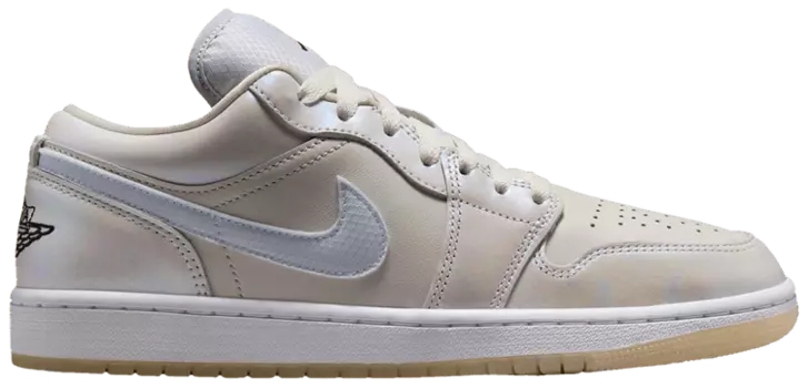 Кроссовки Air Jordan Wmns Air Jordan 1 Low SE 'Year of the Snake', кремовый