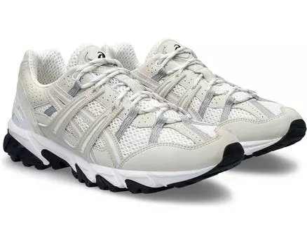 Кроссовки ASICS Sportstyle GEL-Sonoma 15-50, цвет White/Smoke Grey