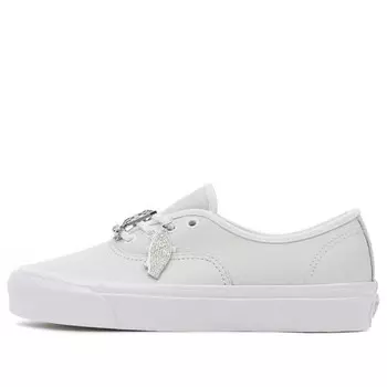 Кроссовки authentic 44 dx classic casual skateboarding shoes white Vans, белый