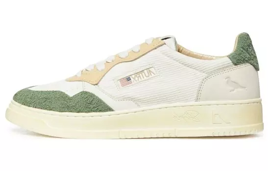 Кроссовки AUTRY Medalist Jeff Staple Pigeon, белый