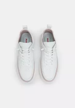 Кроссовки Bata, белые