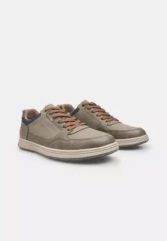 Кроссовки Bata, черный