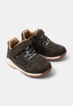 Кроссовки Bata, хаки