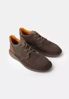 Кроссовки Bata, коричневый
