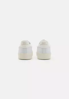 Кроссовки BB100 UNISEX New Balance, молочный
