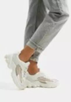 Кроссовки Bershka, белый