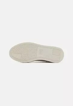 Кроссовки CARINA STREET Puma, молочный