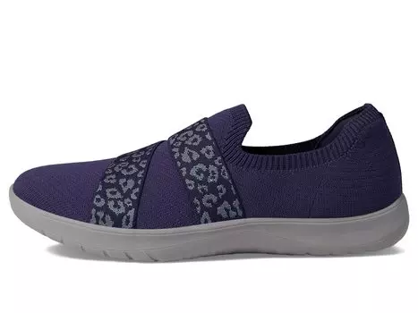 Кроссовки Clarks Adella Stride