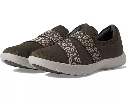 Кроссовки Clarks Adella Stride, цвет Dark Olive Textile