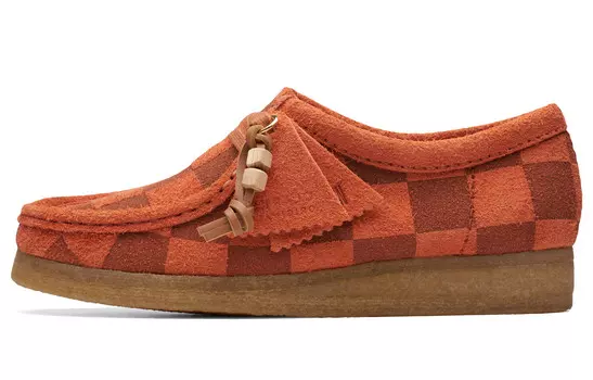 Кроссовки clarks Originals WALLABEE Lifestyle Shoes Women's Low-top Orange, цвет Orange