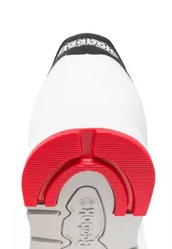 Кроссовки CLASSIC, LOW (NON FOOTBALL) CLASSIC Reebok Classic, белый