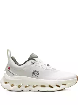 Кроссовки Cloudtilt 2 White/Khaki из коллаборации с Loewe On Running, белый