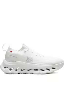 Кроссовки Cloudtilt All White из коллаборации с Loewe On Running, белый