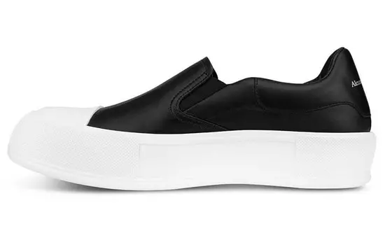Кроссовки Deck Lifestyle для мужчин с низким верхом черного/белого цвета Alexander Mcqueen