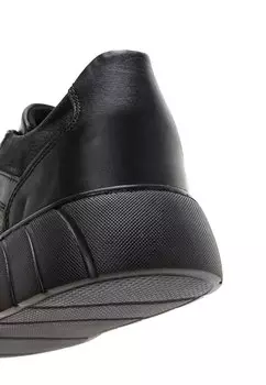 Кроссовки Derimod, черный